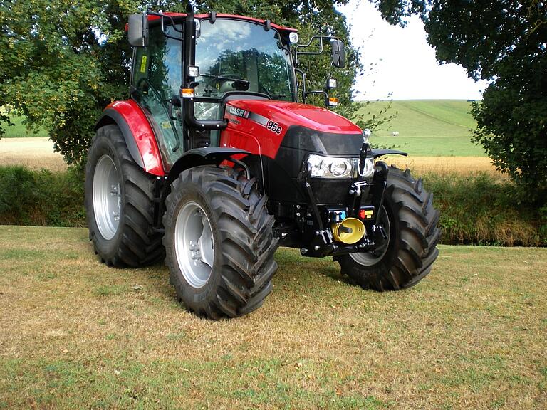 
                        Case
                                    Farmall C 85-115EP
                    